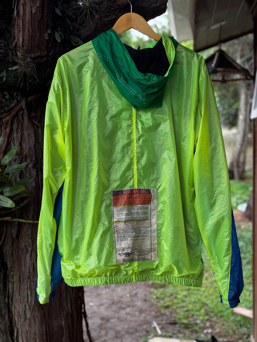 Jaqueta Velocity label warning